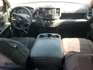 2020 Ram 2500 Tradesman z VIN 3C6UR5CL7LG172687, wystawiony jako Copart lot #63088435 z przebiegiem 120 021 mil mil oraz Szkoda całkowita • Salvage title. Historia ofert i sprzedaży dostępna na DreamBid. Obrazek 8.