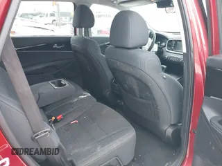 2019 Kia Sorento LX with VIN 5XYPGDA34KG540474, listed as a IAAI auction lot 41287803 with 109,674 mi miles. Bid and sale history available at carsss.com. Image 8.