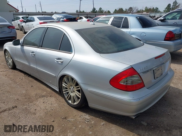 2007 Mercedes-Benz E 550 with VIN WDBUF72X87B102677, listed as a IAAI auction lot 41583518 with Not Provided miles and . Bid and sale history available at DreamBid. Image 3.