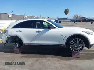 2017 Infiniti QX70 z VIN JN8CS1MU1HM141873, wystawiony jako IAAI lot #42345889 z przebiegiem 65 090 mil mil oraz . Historia ofert i sprzedaży dostępna na DreamBid. Obrazek 13.