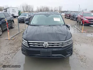 2019 Volkswagen Tiguan SEL Premium with VIN 3VV4B7AXXKM053709, listed as a IAAI auction lot 40840656 with 60,970 mi miles. Bid and sale history available at carsss.com. Image 12.