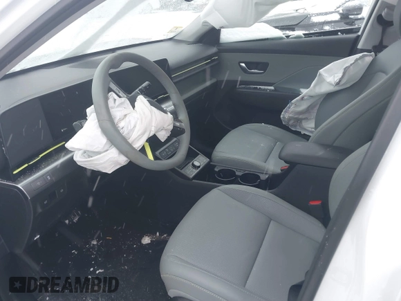 2025 Hyundai Kona Limited with VIN KM8HE3A60SU018112, listed as a IAAI auction lot 41165981 with 4,321 mi miles and . Bid and sale history available at DreamBid. Image 5.