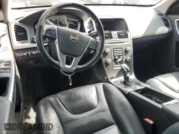 2014 Volvo XC60 R-Design Premier Plus with VIN YV4902DZ5E2516262, listed as a Copart auction lot 57967335 with 123,313 mi miles and Salvage title. Bid and sale history available at DreamBid. Image 8.