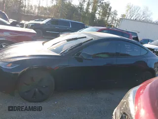 2024 Tesla Model 3 z VIN 5YJ3E1EA8RF728301, wystawiony jako IAAI lot #41865709 z przebiegiem 35 791 mil mil oraz . Historia ofert i sprzedaży dostępna na DreamBid. Obrazek 13.