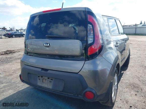 2015 Kia Soul with VIN KNDJN2A2XF7169413, listed as a IAAI auction lot 41749116 with 143,769 mi miles. Bid and sale history available at carsss.com. Image 4.