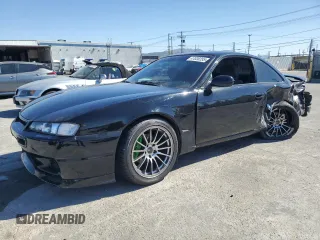 1997 Nissan 240SX z VIN JN1AS44D7VW103314, wystawiony jako Copart lot #47038255 z przebiegiem 151 152 mil mil oraz Szkody całkowita. Historia ofert i sprzedaży dostępna na DreamBid. Obrazek 1.