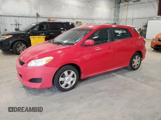 2009 Toyota Matrix z VIN 2T1KU40E69C137642, wystawiony jako Copart lot #60718805 z przebiegiem 206 044 mil mil oraz Czysty tytuł • Clean title. Historia ofert i sprzedaży dostępna na DreamBid. Obrazek 1.
