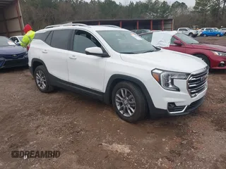 2024 GMC Terrain SLT z VIN 3GKALPEG9RL180660, wystawiony jako IAAI lot #41615906 z przebiegiem 32 337 mil mil oraz . Historia ofert i sprzedaży dostępna na DreamBid. Obrazek 1.