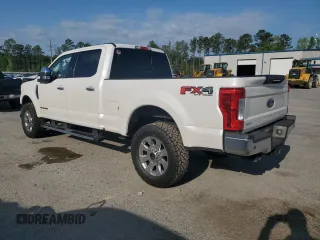 2018 Ford F-250 XL z VIN 1FT7W2BT9JEB21274, wystawiony jako Copart lot #52184465 z przebiegiem 205 296 mil mil oraz Szkoda całkowita • Salvage title. Historia ofert i sprzedaży dostępna na DreamBid. Obrazek 2.