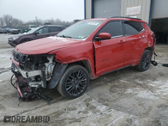 2022 Jeep Compass (RED) Edition с VIN 3C4NJDCB6NT237206, выставлен на аукционе Copart как лот 46014455 с пробегом 22 399 миль миль и Списание • Salvage title. История ставок и продаж доступна на DreamBid. Изображение 1.