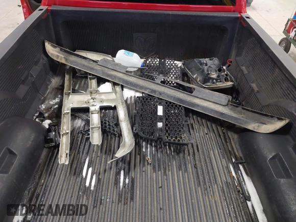 2015 Ram 2500 Tradesman with VIN 3C6UR4HJ8FG575972, listed as a IAAI auction lot 41258474 with 337,730 mi miles and . Bid and sale history available at DreamBid. Image 12.
