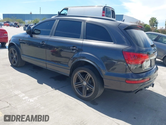 2012 Audi Q7 3.0T S line with VIN WA1DGAFEXCD009172, listed as a IAAI auction lot 42029533 with 105,815 mi miles. Bid and sale history available at carsss.com. Image 3.
