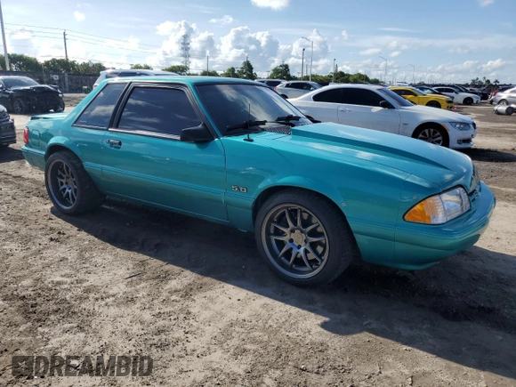 1993 Ford Mustang z VIN 1FACP40E9PF168633, wystawiony jako Copart lot #71578014 z przebiegiem 954 mil mil oraz Szkoda całkowita • Salvage title. Historia ofert i sprzedaży dostępna na DreamBid. Obrazek 4.