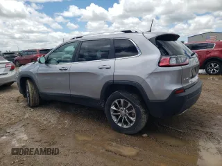 2019 Jeep Cherokee Latitude Plus z VIN 1C4PJMLX5KD331230, wystawiony jako Copart lot #56029515 z przebiegiem 84 912 mil mil oraz Szkoda całkowita • Salvage title. Historia ofert i sprzedaży dostępna na DreamBid. Obrazek 2.