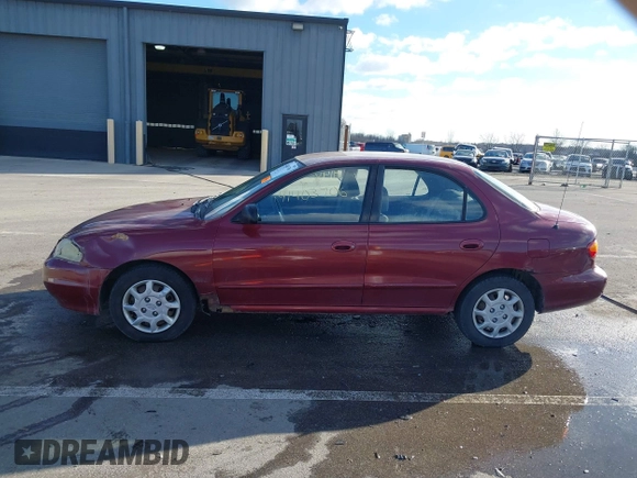 1999 Hyundai Elantra с VIN KMHJF25F1XU885528, выставлен на аукционе IAAI как лот 41403706 с пробегом 141 406 миль миль и . История ставок и продаж доступна на DreamBid. Изображение 13.