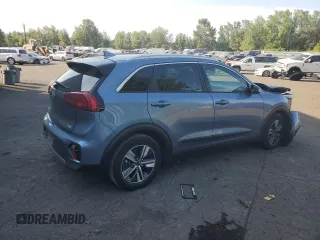 2020 Kia Niro EX Premium with VIN KNDCE3LC2L5440069, listed as a Copart auction lot 63549334 with Not Provided miles and Salvage Title. Bid and sale history available at carsss.com. Image 3.