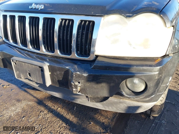 2007 Jeep Grand Cherokee Limited with VIN 1J8HR58N77C590043, listed as a IAAI auction lot 41215585 with 255,625 mi miles. Bid and sale history available at carsss.com. Image 12.