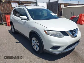 2016 Nissan Rogue SV with VIN KNMAT2MV0GP670288, listed as a IAAI auction lot 42202645 with 211,454 mi miles. Bid and sale history available at carsss.com. Image 1.