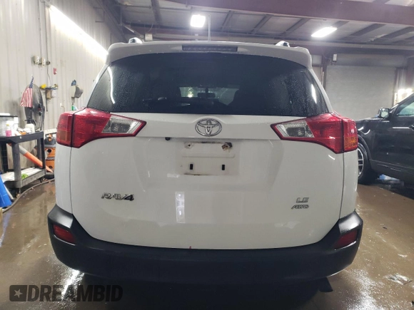 2015 Toyota RAV4 LE with VIN JTMBFREV8FJ041575, listed as a Copart auction lot 44624065 with 60,795 mi miles and Salvage Title. Bid and sale history available at carsss.com. Image 6.