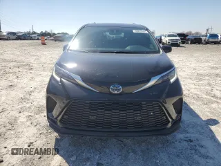 2021 Toyota Sienna XSE with VIN 5TDXRKEC1MS044966, listed as a Copart auction lot 48853605 with 41,720 mi miles and Salvage Title. Bid and sale history available at DreamBid. Image 5.