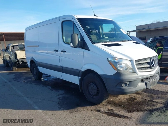2018 Mercedes-Benz Sprinter Cargo Van Worker with VIN WD3PE7CD2JP615790, listed as a IAAI auction lot 41227785 with 261,158 mi miles. Bid and sale history available at carsss.com. Image 1.