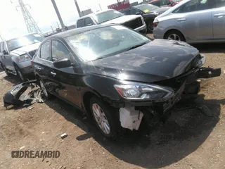 2017 Nissan Sentra SV z VIN 3N1AB7AP9HY318366, wystawiony jako IAAI lot #37127343 z przebiegiem 128 467 mil mil oraz . Historia ofert i sprzedaży dostępna na DreamBid. Obrazek 1.