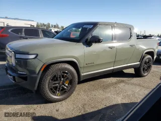 2022 Rivian R1T Launch Edition with VIN 7FCTGAAL3NN003101, listed as a Copart auction lot 85602634 with 17,189 mi miles and Salvage Title. Bid and sale history available at carsss.com. Image 1.