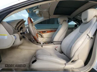 2011 Mercedes-Benz SL 550 z VIN WDBSK7BAXBF161245, wystawiony jako Copart lot #77153164 z przebiegiem 100 997 mil mil oraz Szkoda całkowita • Salvage title. Historia ofert i sprzedaży dostępna na DreamBid. Obrazek 7.