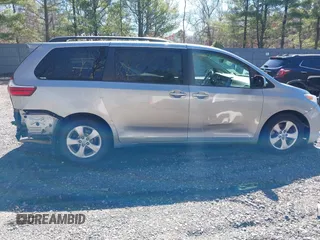 2017 Toyota Sienna LE Auto Access Seat with VIN 5TDKZ3DC0HS823184, listed as a IAAI auction lot 41823261 with 97,236 mi miles. Bid and sale history available at carsss.com. Image 13.