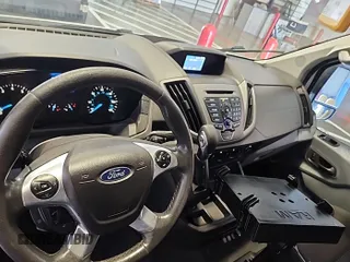 2015 Ford Transit Cargo z VIN 1FTNR1ZM8FKA45398, wystawiony jako IAAI lot #42521006 z przebiegiem 111 526 mil mil oraz . Historia ofert i sprzedaży dostępna na DreamBid. Obrazek 31.