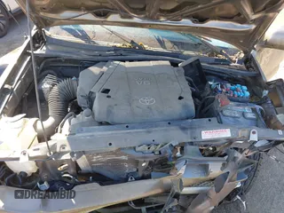 2010 Toyota Tacoma with VIN 3TMMU4FN4AM022548, listed as a IAAI auction lot 42028332 with 112,895 mi miles and . Bid and sale history available at carsss.com. Image 10.