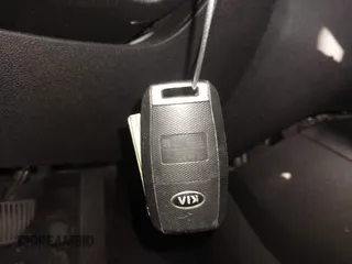 2018 Kia Sorento LX with VIN 5XYPG4A50JG387396, listed as a IAAI auction lot 40848247 with Not Provided miles and . Bid and sale history available at DreamBid. Image 11.