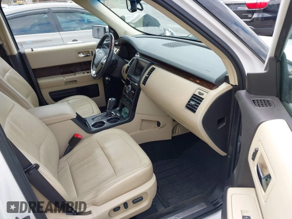 2013 Ford Flex Limited w/EcoBoost with VIN 2FMHK6DT4DBD14433, listed as a IAAI auction lot 41812699 with 231,866 mi miles. Bid and sale history available at carsss.com. Image 5.