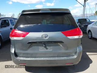 2014 Toyota Sienna L with VIN 5TDZK3DC6ES441417, listed as a IAAI auction lot 41950033 with 170,804 mi miles. Bid and sale history available at carsss.com. Image 16.