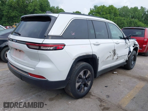 2024 Jeep Grand Cherokee с VIN 1C4RJYB61RC115982, выставлен на аукционе IAAI как лот 42485536 с пробегом 36 360 миль миль и . История ставок и продаж доступна на DreamBid. Изображение 4.