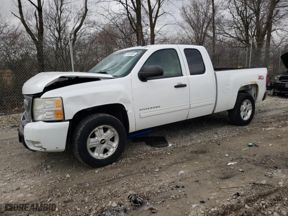 2010 Chevrolet Silverado 1500 LT with VIN 1GCSKSE39AZ126453, listed as a Copart auction lot 49468985 with 163,144 mi miles and Salvage Title. Bid and sale history available at carsss.com. Image 1.