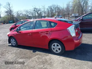 2011 Toyota Prius I with VIN JTDKN3DU8B5337594, listed as a IAAI auction lot 41976798 with 82,840 mi miles. Bid and sale history available at carsss.com. Image 15.