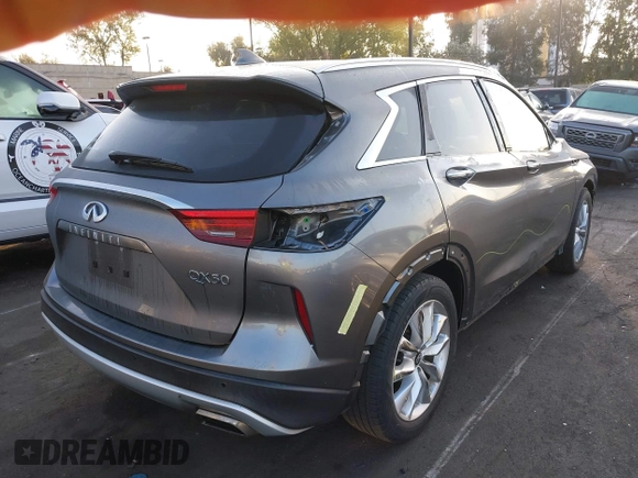 2019 Infiniti QX50 Essential z VIN 3PCAJ5M11KF114918, wystawiony jako IAAI lot #42574959 z przebiegiem 70 315 mil mil oraz . Historia ofert i sprzedaży dostępna na DreamBid. Obrazek 4.