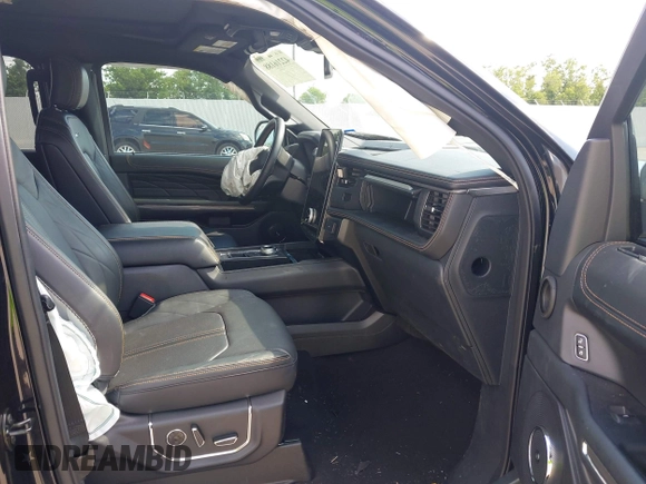 2024 Ford Expedition Max Platinum with VIN 1FMJK1L83REA26576, listed as a IAAI auction lot 42216188 with 9,005 mi miles and . Bid and sale history available at DreamBid. Image 5.
