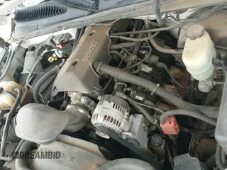 2000 GMC Sierra 1500 SLE z VIN 1GTEC19T5YZ262796, wystawiony jako IAAI lot #42942779 z przebiegiem 144 201 mil mil oraz . Historia ofert i sprzedaży dostępna na DreamBid. Obrazek 18.