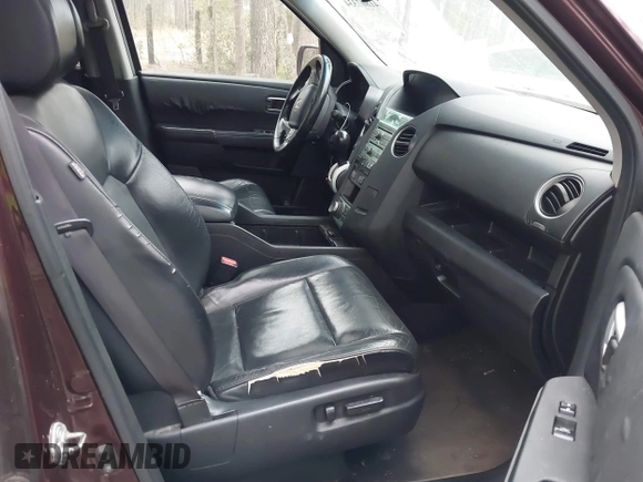 2010 Honda Pilot Touring with VIN 5FNYF4H9XAB040715, listed as a IAAI auction lot 41807334 with 262,786 mi miles and . Bid and sale history available at carsss.com. Image 5.