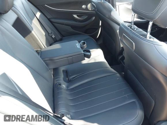 2016 Mercedes-Benz C 300 Luxury with VIN 55SWF4KB4GU146426, listed as a IAAI auction lot 41959337 with Not Provided miles and . Bid and sale history available at DreamBid. Image 8.
