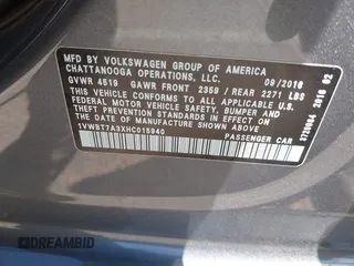 2017 Volkswagen Passat SE with VIN 1VWBT7A3XHC015940, listed as a IAAI auction lot 42027997 with 28,442 mi miles and . Bid and sale history available at DreamBid. Image 9.