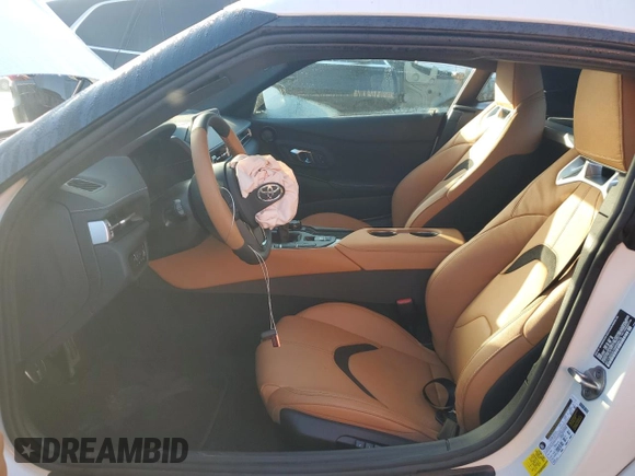 2024 Toyota Supra 3.0 z VIN WZ1DB0G07RW068079, wystawiony jako Copart lot #83999094 z przebiegiem 387 mil mil oraz Szkoda całkowita • Salvage title. Historia ofert i sprzedaży dostępna na DreamBid. Obrazek 7.