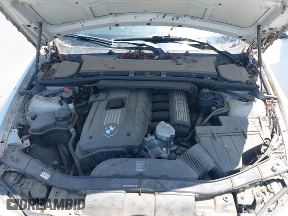 2011 BMW 3 Series 328i xDrive z VIN WBAPK7C56BA973869, wystawiony jako IAAI lot #42481840 z przebiegiem 112 972 mil mil oraz . Historia ofert i sprzedaży dostępna na DreamBid. Obrazek 10.