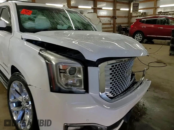 2017 GMC Yukon Denali with VIN 1GKS2CKJ0HR217831, listed as a Copart auction lot 48030555 with 163,050 mi miles and Salvage Title. Bid and sale history available at carsss.com. Image 14.