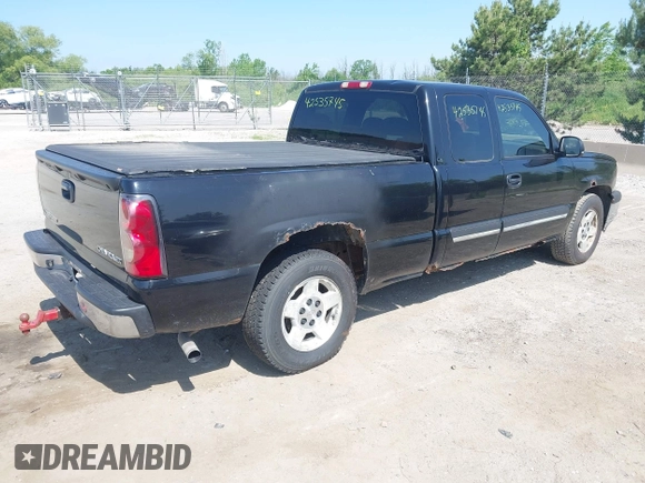 2005 Chevrolet Silverado 1500 LS with VIN 2GCEC19T851227917, listed as a IAAI auction lot 42535745 with 206,592 mi miles and . Bid and sale history available at DreamBid. Image 4.