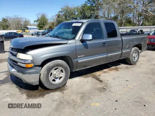 2000 Chevrolet Silverado 1500 LS with VIN 2GCEC19T8Y1377966, listed as a Copart auction lot 46485345 with 329,257 mi miles and Salvage Title. Bid and sale history available at carsss.com. Image 1.
