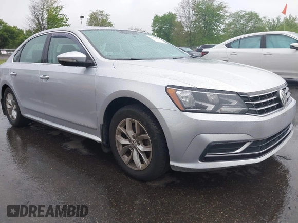 2017 Volkswagen Passat S z VIN 1VWAT7A38HC064419, wystawiony jako IAAI lot #42156027 z przebiegiem 81 062 mil mil oraz . Historia ofert i sprzedaży dostępna na DreamBid. Obrazek 1.