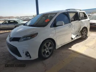 2019 Toyota Sienna SE z VIN 5TDXZ3DCXKS965992, wystawiony jako Copart lot #48266905 z przebiegiem 133 395 mil mil oraz Szkoda całkowita • Salvage title. Historia ofert i sprzedaży dostępna na DreamBid. Obrazek 1.